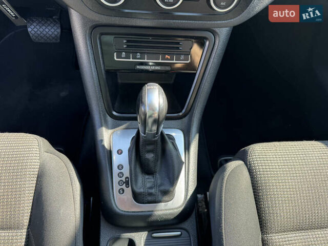 Серый Фольксваген Шаран, объемом двигателя 2 л и пробегом 285 тыс. км за 14300 $, фото 22 на Automoto.ua