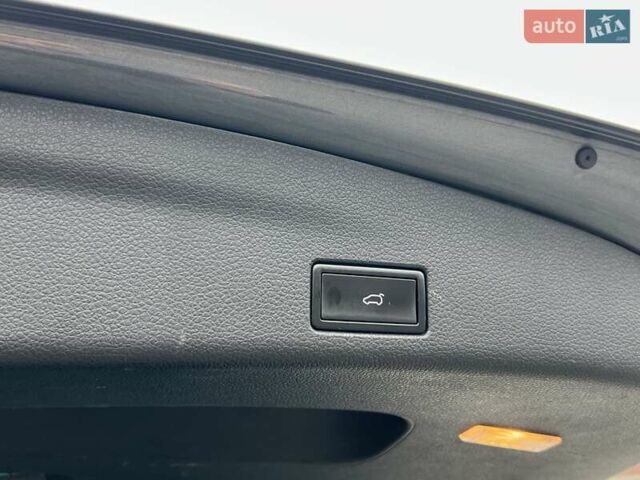 Серый Фольксваген Шаран, объемом двигателя 2 л и пробегом 267 тыс. км за 15950 $, фото 65 на Automoto.ua