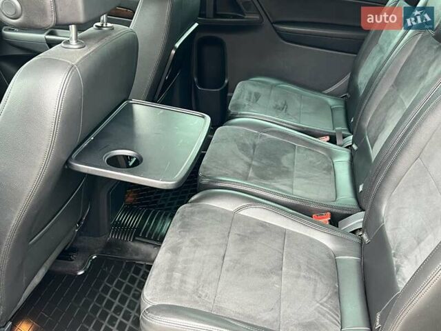 Серый Фольксваген Шаран, объемом двигателя 2 л и пробегом 267 тыс. км за 15950 $, фото 61 на Automoto.ua