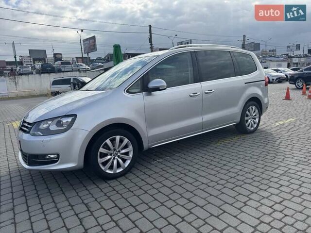 Фольксваген Шаран 2013 в Черновцах на Automoto.ua Серый Фольксваген Шаран, объемом двигателя 2 л и пробегом 238 тыс. км за 17000 $, фото 1 на Automoto.ua