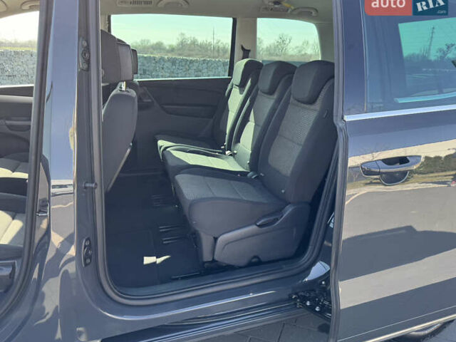 Серый Фольксваген Шаран, объемом двигателя 2 л и пробегом 285 тыс. км за 14300 $, фото 29 на Automoto.ua