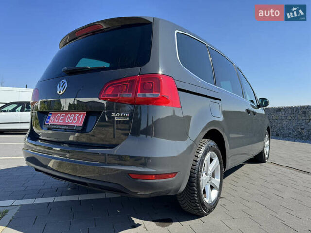 Серый Фольксваген Шаран, объемом двигателя 2 л и пробегом 285 тыс. км за 14300 $, фото 13 на Automoto.ua