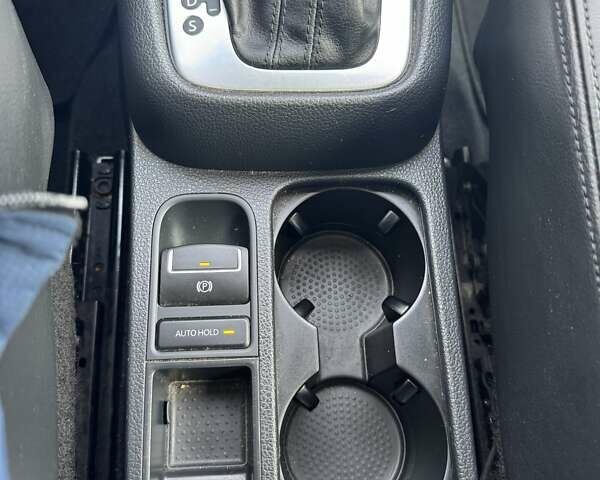 Фольксваген Шаран 2013 в Черновцах на Automoto.ua Серый Фольксваген Шаран, объемом двигателя 2 л и пробегом 238 тыс. км за 17000 $, фото 12 на Automoto.ua