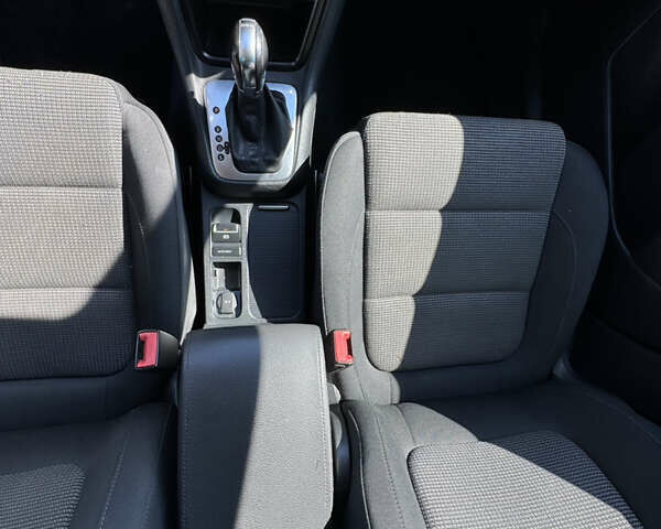 Серый Фольксваген Шаран, объемом двигателя 2 л и пробегом 285 тыс. км за 14300 $, фото 26 на Automoto.ua