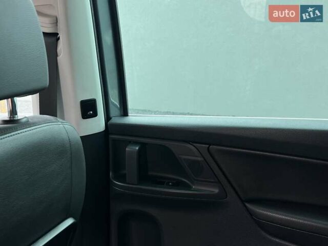 Серый Фольксваген Шаран, объемом двигателя 2 л и пробегом 267 тыс. км за 15950 $, фото 58 на Automoto.ua