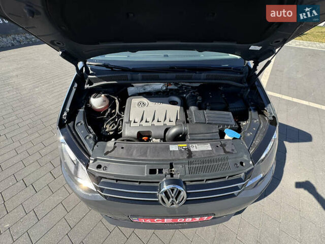 Серый Фольксваген Шаран, объемом двигателя 2 л и пробегом 285 тыс. км за 14300 $, фото 51 на Automoto.ua
