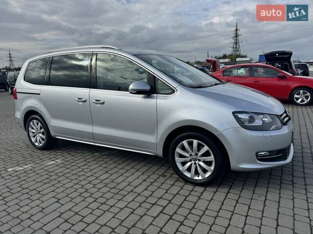Фольксваген Шаран 2013 в Черновцах на Automoto.ua Серый Фольксваген Шаран, объемом двигателя 2 л и пробегом 238 тыс. км за 17000 $, фото 2 на Automoto.ua