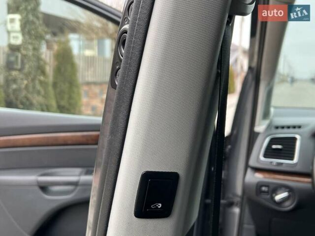 Серый Фольксваген Шаран, объемом двигателя 2 л и пробегом 267 тыс. км за 15950 $, фото 56 на Automoto.ua