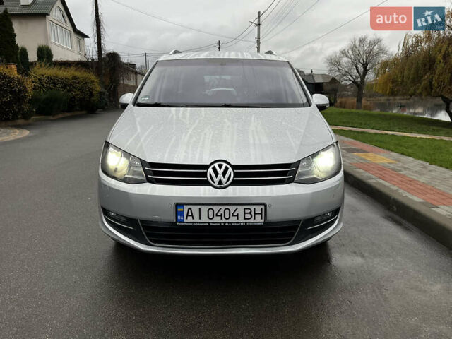Серый Фольксваген Шаран, объемом двигателя 2 л и пробегом 180 тыс. км за 14750 $, фото 2 на Automoto.ua