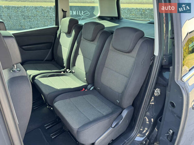 Серый Фольксваген Шаран, объемом двигателя 2 л и пробегом 285 тыс. км за 14300 $, фото 30 на Automoto.ua