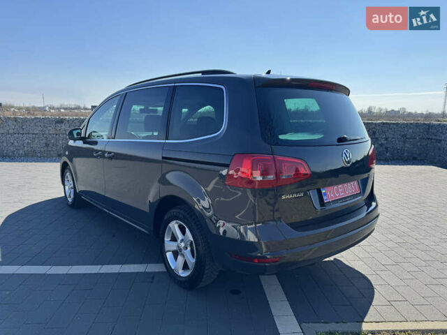 Серый Фольксваген Шаран, объемом двигателя 2 л и пробегом 285 тыс. км за 14300 $, фото 4 на Automoto.ua