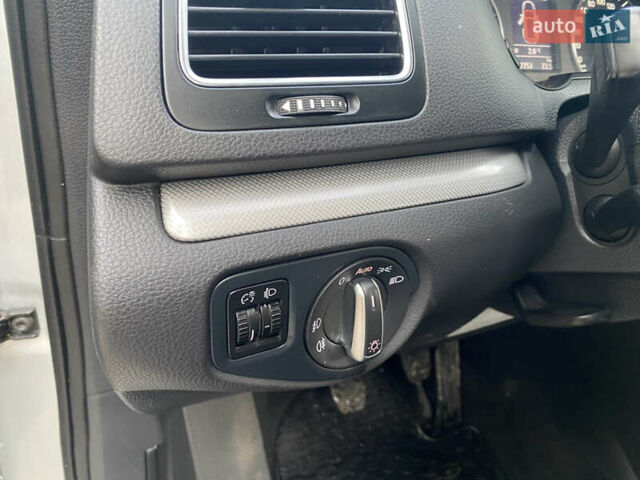 Серый Фольксваген Шаран, объемом двигателя 2 л и пробегом 257 тыс. км за 12900 $, фото 16 на Automoto.ua