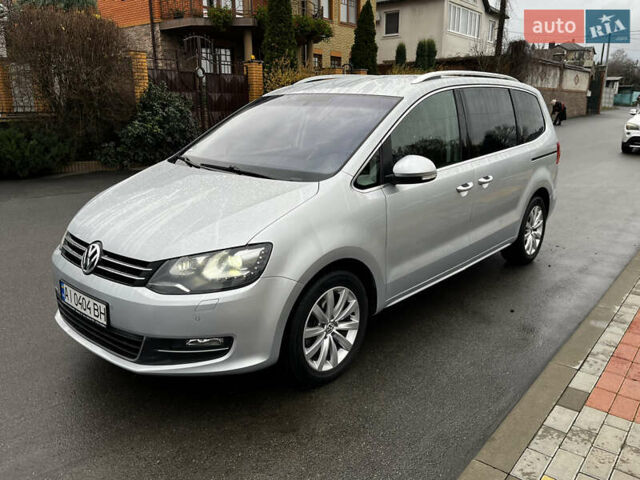 Серый Фольксваген Шаран, объемом двигателя 2 л и пробегом 180 тыс. км за 14750 $, фото 1 на Automoto.ua