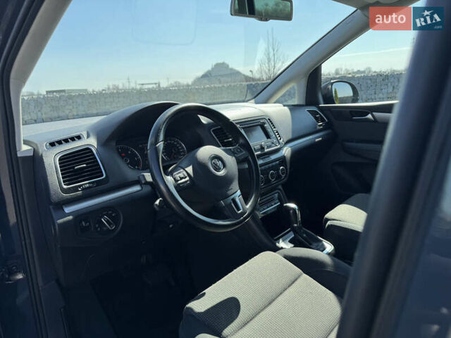 Серый Фольксваген Шаран, объемом двигателя 2 л и пробегом 285 тыс. км за 14300 $, фото 19 на Automoto.ua