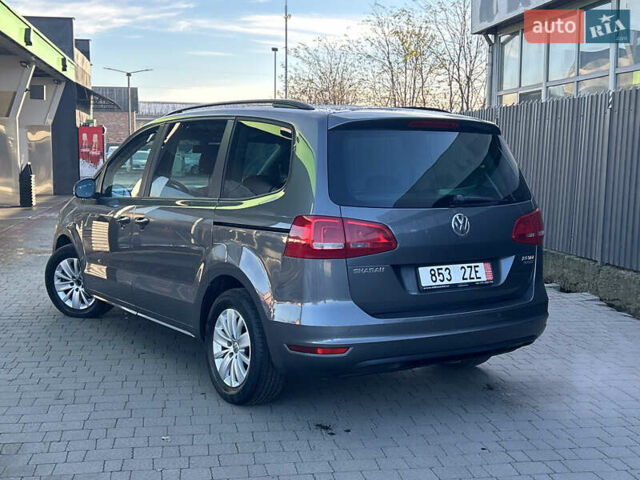 Серый Фольксваген Шаран, объемом двигателя 2 л и пробегом 247 тыс. км за 13999 $, фото 5 на Automoto.ua