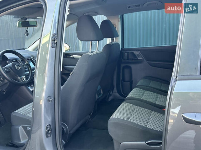 Серый Фольксваген Шаран, объемом двигателя 2 л и пробегом 247 тыс. км за 13999 $, фото 22 на Automoto.ua