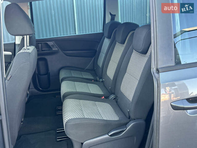 Серый Фольксваген Шаран, объемом двигателя 2 л и пробегом 247 тыс. км за 13999 $, фото 21 на Automoto.ua