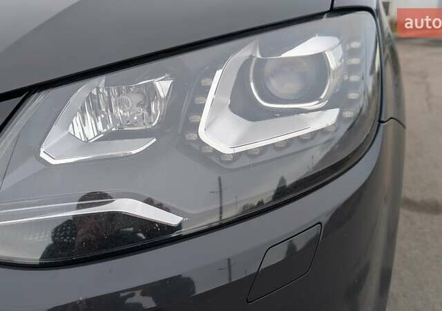 Сірий Фольксваген Шаран, об'ємом двигуна 2 л та пробігом 282 тис. км за 17300 $, фото 4 на Automoto.ua