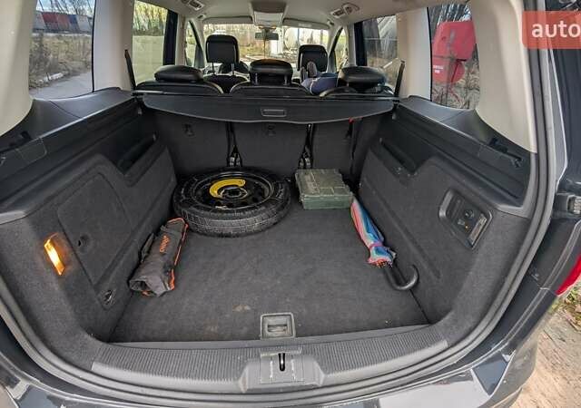 Сірий Фольксваген Шаран, об'ємом двигуна 2 л та пробігом 282 тис. км за 17300 $, фото 16 на Automoto.ua