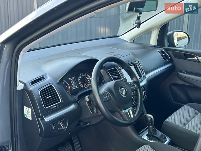 Серый Фольксваген Шаран, объемом двигателя 2 л и пробегом 247 тыс. км за 13999 $, фото 10 на Automoto.ua