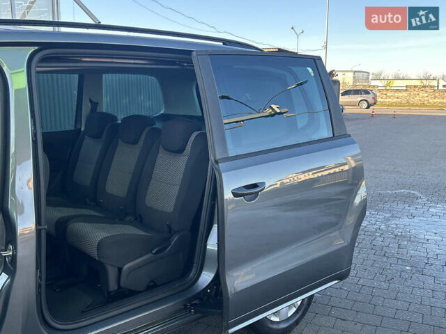 Серый Фольксваген Шаран, объемом двигателя 2 л и пробегом 247 тыс. км за 13999 $, фото 20 на Automoto.ua