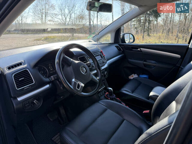 Серый Фольксваген Шаран, объемом двигателя 1.97 л и пробегом 274 тыс. км за 13600 $, фото 18 на Automoto.ua