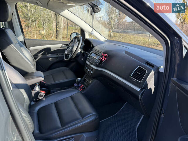 Серый Фольксваген Шаран, объемом двигателя 1.97 л и пробегом 274 тыс. км за 13600 $, фото 11 на Automoto.ua