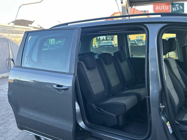 Серый Фольксваген Шаран, объемом двигателя 2 л и пробегом 247 тыс. км за 13999 $, фото 30 на Automoto.ua