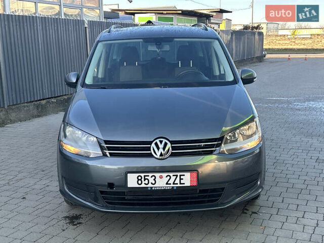 Серый Фольксваген Шаран, объемом двигателя 2 л и пробегом 247 тыс. км за 13999 $, фото 8 на Automoto.ua