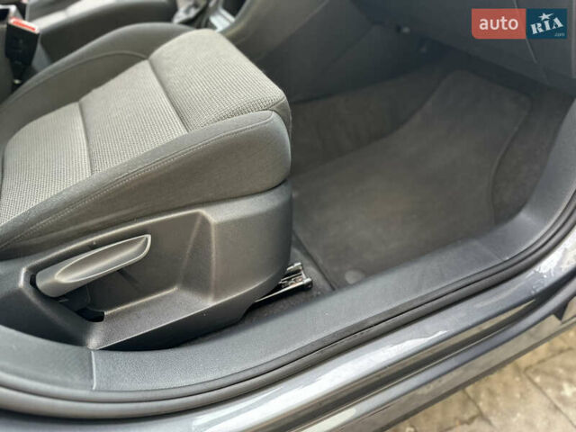 Фольксваген Шаран 2015 у Дрогобичі на Automoto.ua Сірий Фольксваген Шаран, об'ємом двигуна 2 л та пробігом 225 тис. км за 16499 $, фото 106 на Automoto.ua