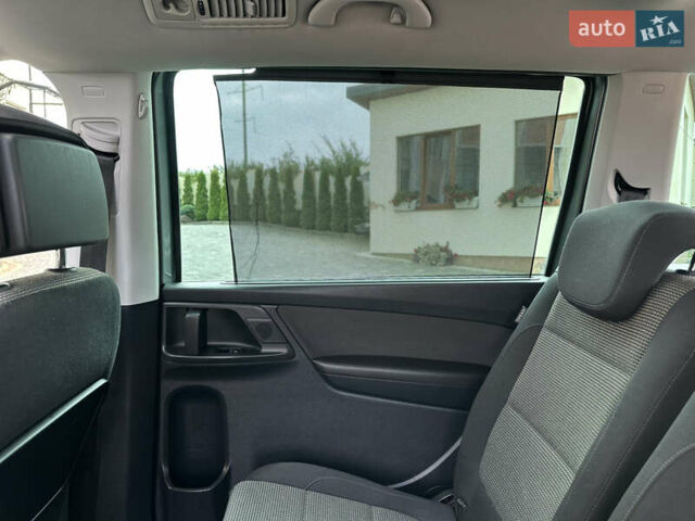 Фольксваген Шаран 2015 у Дрогобичі на Automoto.ua Сірий Фольксваген Шаран, об'ємом двигуна 2 л та пробігом 225 тис. км за 16499 $, фото 152 на Automoto.ua