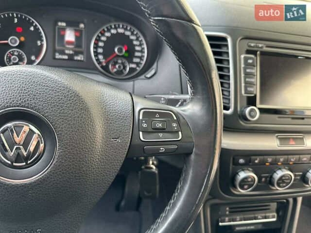 Фольксваген Шаран 2015 у Дрогобичі на Automoto.ua Сірий Фольксваген Шаран, об'ємом двигуна 2 л та пробігом 225 тис. км за 16499 $, фото 119 на Automoto.ua