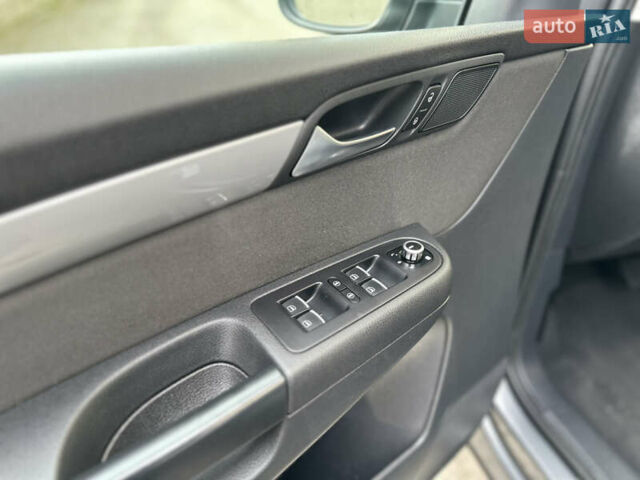 Фольксваген Шаран 2015 у Дрогобичі на Automoto.ua Сірий Фольксваген Шаран, об'ємом двигуна 2 л та пробігом 225 тис. км за 16499 $, фото 112 на Automoto.ua