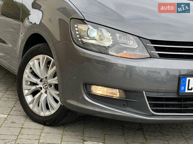 Фольксваген Шаран 2015 у Дрогобичі на Automoto.ua Сірий Фольксваген Шаран, об'ємом двигуна 2 л та пробігом 225 тис. км за 16499 $, фото 36 на Automoto.ua