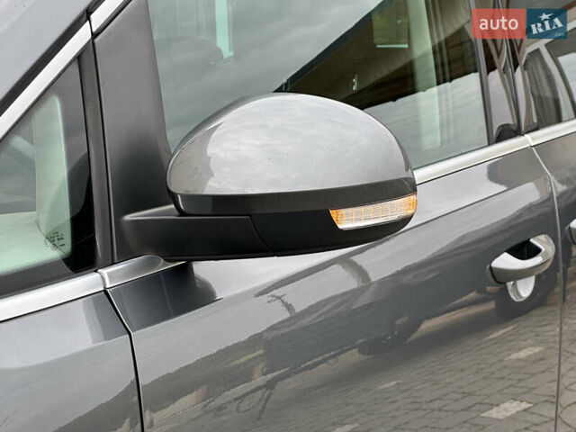 Фольксваген Шаран 2015 у Дрогобичі на Automoto.ua Сірий Фольксваген Шаран, об'ємом двигуна 2 л та пробігом 225 тис. км за 16499 $, фото 17 на Automoto.ua