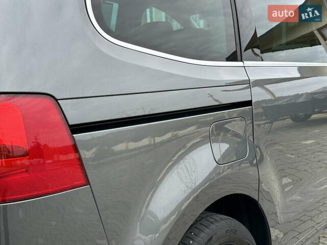 Фольксваген Шаран 2015 у Дрогобичі на Automoto.ua Сірий Фольксваген Шаран, об'ємом двигуна 2 л та пробігом 225 тис. км за 16499 $, фото 57 на Automoto.ua