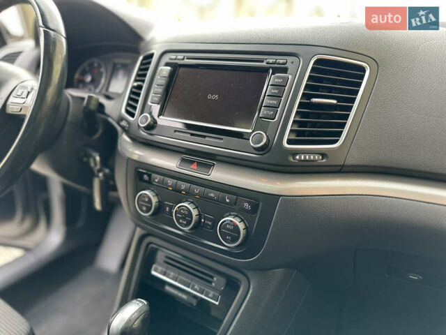 Фольксваген Шаран 2015 у Дрогобичі на Automoto.ua Сірий Фольксваген Шаран, об'ємом двигуна 2 л та пробігом 225 тис. км за 16499 $, фото 98 на Automoto.ua