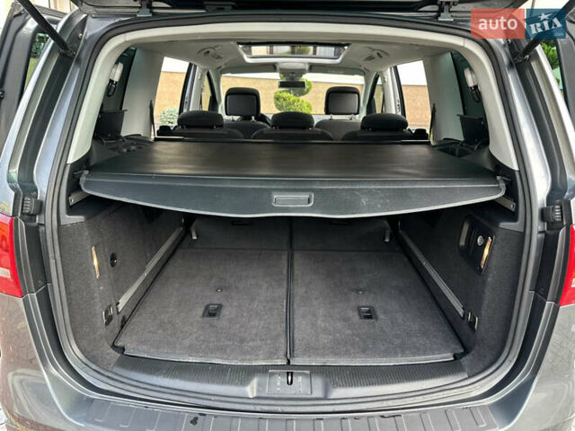 Фольксваген Шаран 2015 у Дрогобичі на Automoto.ua Сірий Фольксваген Шаран, об'ємом двигуна 2 л та пробігом 225 тис. км за 16499 $, фото 169 на Automoto.ua