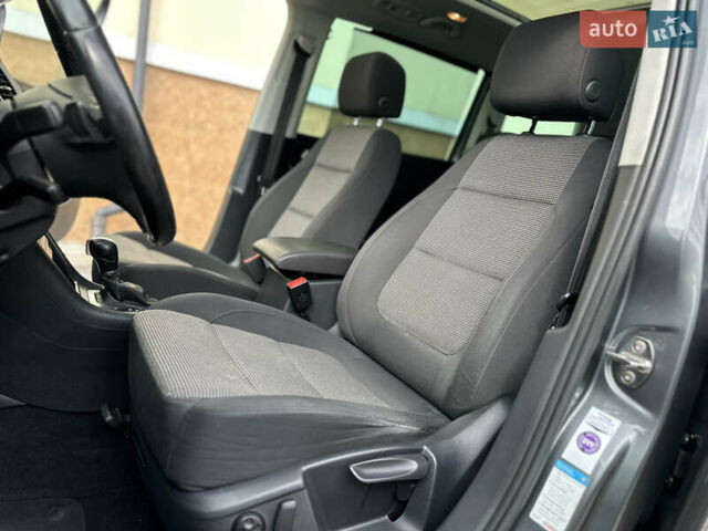 Фольксваген Шаран 2015 у Дрогобичі на Automoto.ua Сірий Фольксваген Шаран, об'ємом двигуна 2 л та пробігом 225 тис. км за 16499 $, фото 126 на Automoto.ua