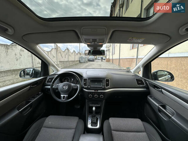 Фольксваген Шаран 2015 у Дрогобичі на Automoto.ua Сірий Фольксваген Шаран, об'ємом двигуна 2 л та пробігом 225 тис. км за 16499 $, фото 130 на Automoto.ua