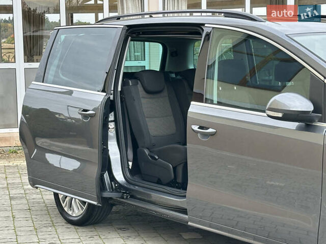 Фольксваген Шаран 2015 у Дрогобичі на Automoto.ua Сірий Фольксваген Шаран, об'ємом двигуна 2 л та пробігом 225 тис. км за 16499 $, фото 44 на Automoto.ua