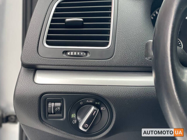 Серый Фольксваген Шаран, объемом двигателя 2 л и пробегом 216 тыс. км за 21100 $, фото 12 на Automoto.ua