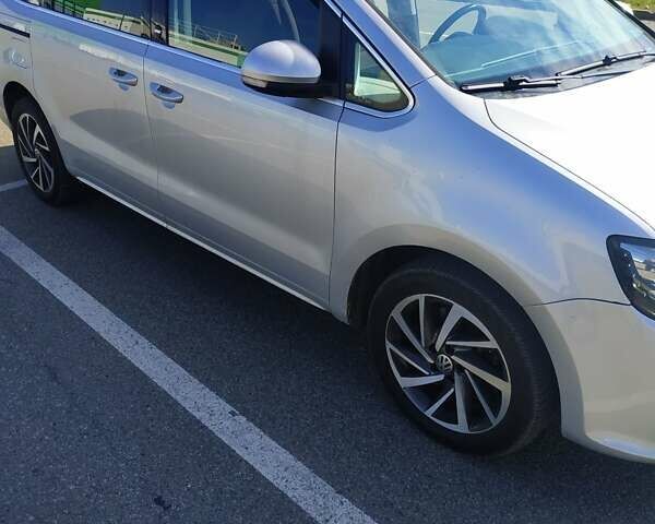 Сірий Фольксваген Шаран, об'ємом двигуна 1.97 л та пробігом 271 тис. км за 16600 $, фото 4 на Automoto.ua