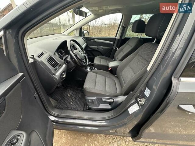 Сірий Фольксваген Шаран, об'ємом двигуна 1.97 л та пробігом 210 тис. км за 18500 $, фото 9 на Automoto.ua