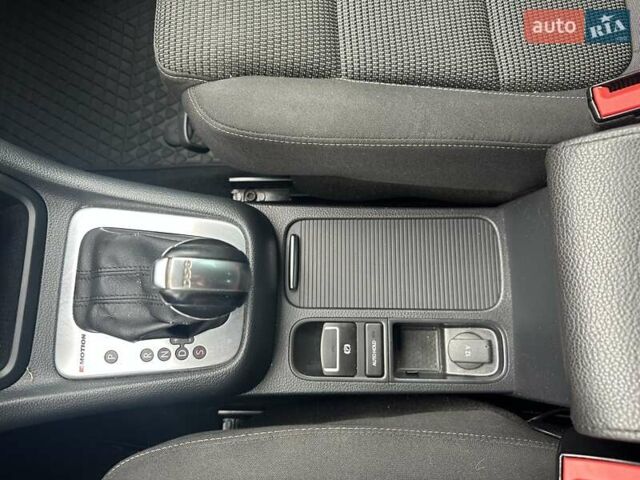 Сірий Фольксваген Шаран, об'ємом двигуна 1.97 л та пробігом 210 тис. км за 18500 $, фото 27 на Automoto.ua