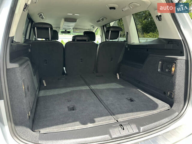 Серый Фольксваген Шаран, объемом двигателя 2 л и пробегом 244 тыс. км за 21300 $, фото 57 на Automoto.ua