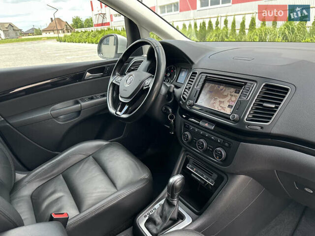 Серый Фольксваген Шаран, объемом двигателя 2 л и пробегом 244 тыс. км за 21300 $, фото 40 на Automoto.ua