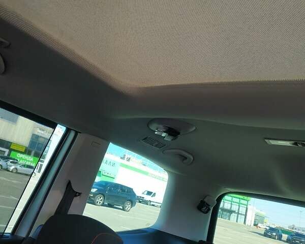 Сірий Фольксваген Шаран, об'ємом двигуна 1.97 л та пробігом 271 тис. км за 16600 $, фото 27 на Automoto.ua