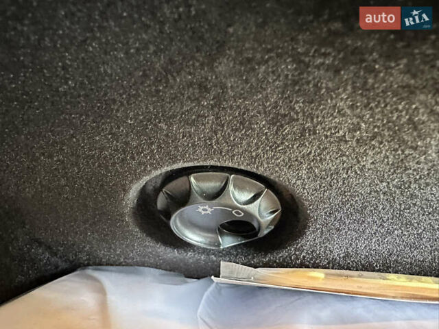 Серый Фольксваген Шаран, объемом двигателя 2 л и пробегом 244 тыс. км за 21300 $, фото 44 на Automoto.ua