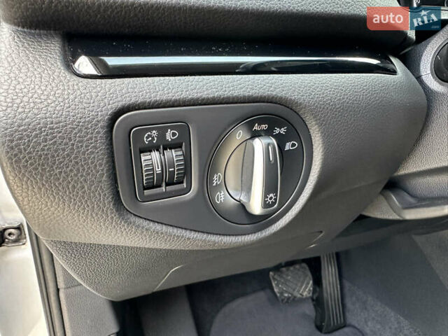 Серый Фольксваген Шаран, объемом двигателя 2 л и пробегом 244 тыс. км за 21300 $, фото 64 на Automoto.ua